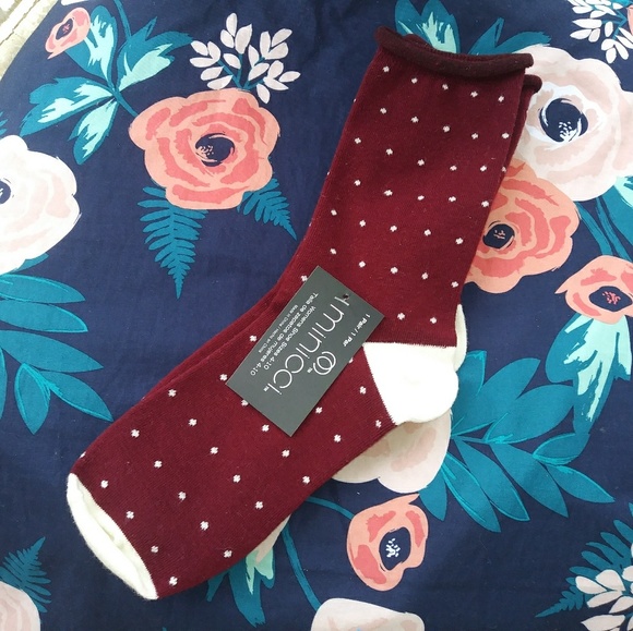 ⭐3 for $10 2 pairs of minicci socks - Picture 2 of 3